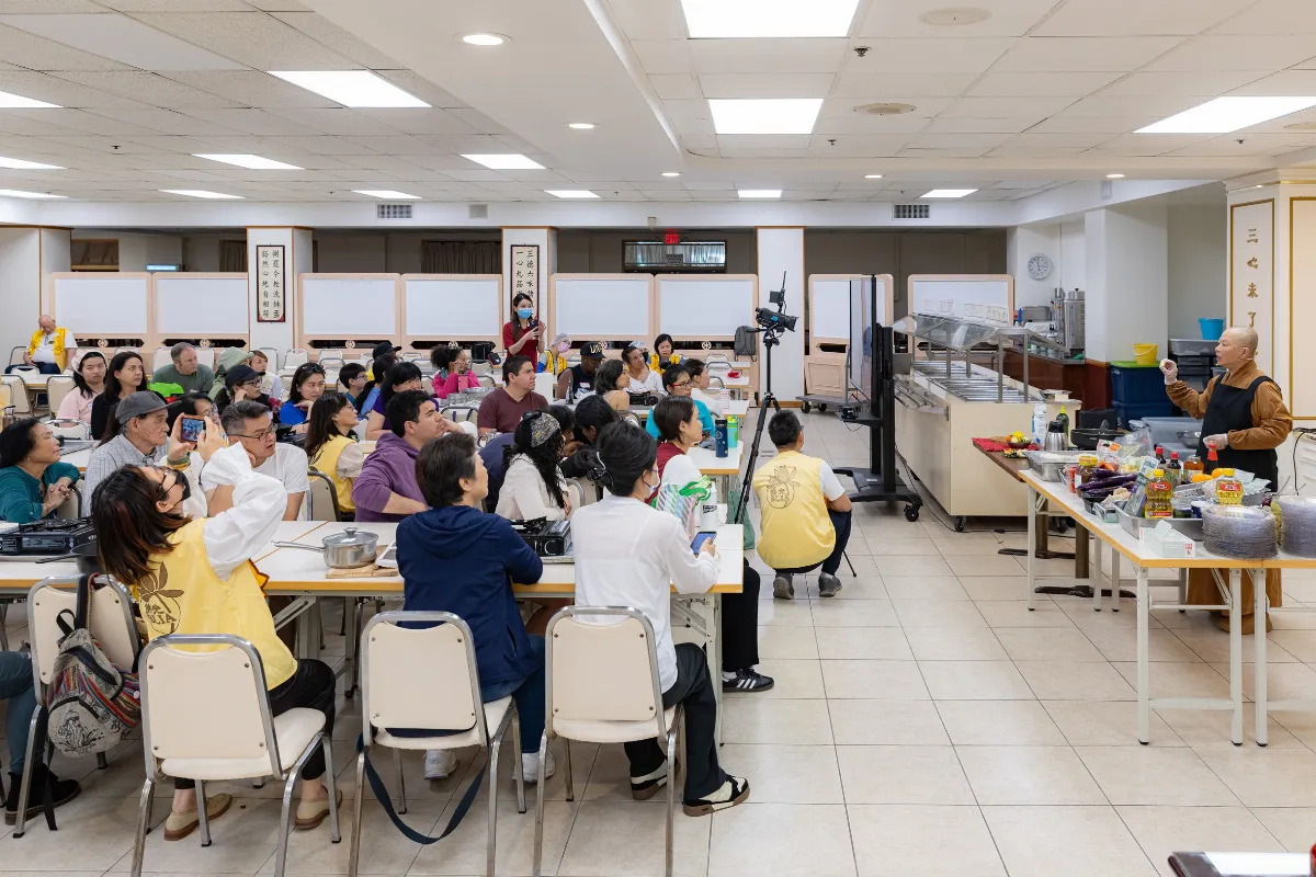 Tofu and the Dharma: Hsi Lai Temple’s English-Speaking Community Turns Cooking into Buddhist Practice
